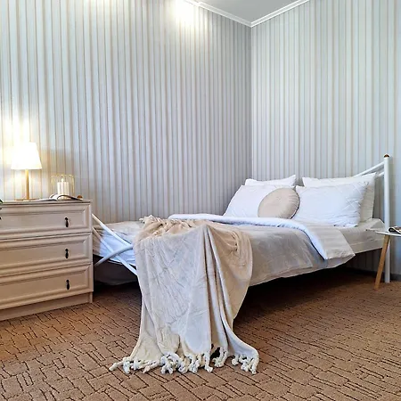 Alex Apartments: Садовий Cozy Stay with 24/7 Self Check-In Poltava Exterior photo