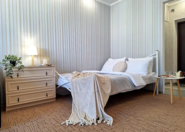 Велике Ліжечко На Садовому. Мережа Alex Apartments. Цілодобове Безконтактне Заселення