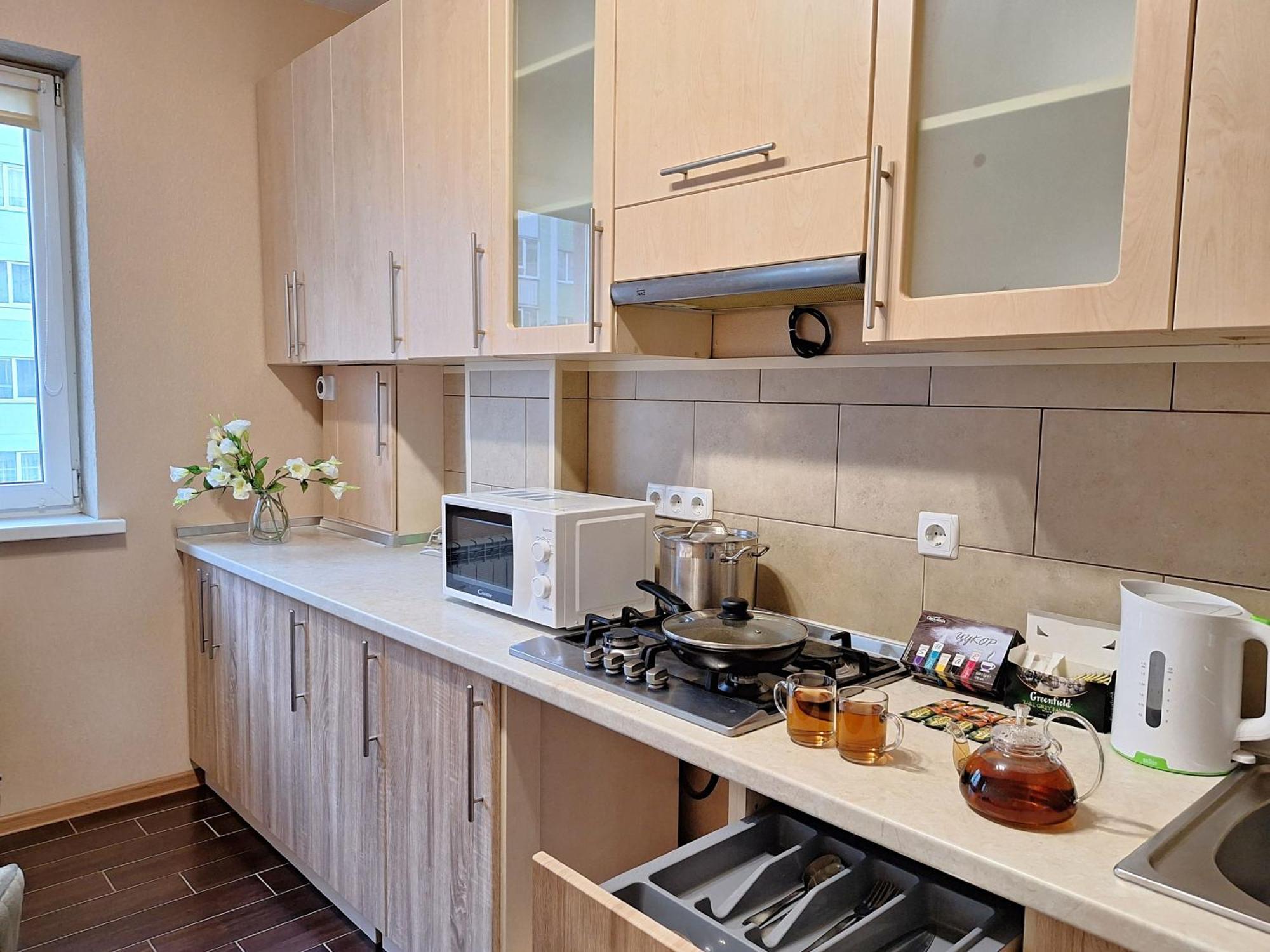 Alex Apartments: садовий Cozy With 24/7 Self Check-in