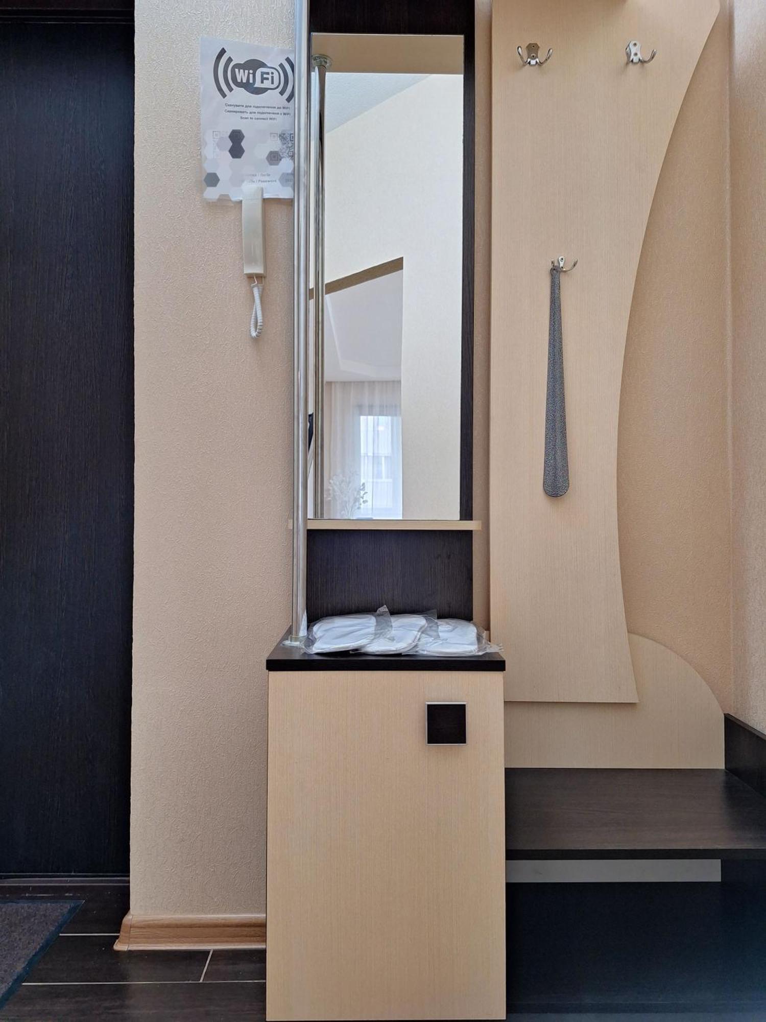 Alex Apartments: садовий Cozy With 24/7 Self Check-in Apartment *